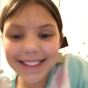 Meet your Posher, Mia